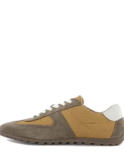 Foot News Sneaker