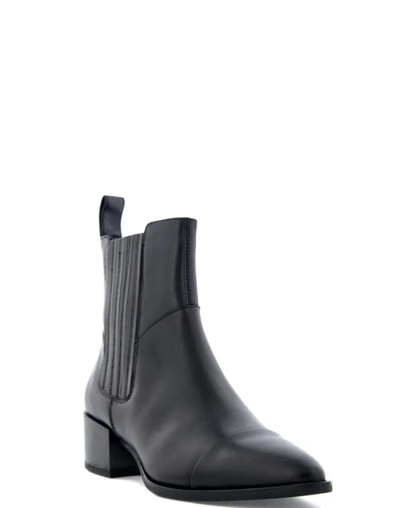 Vagabond Shoemakers Marja