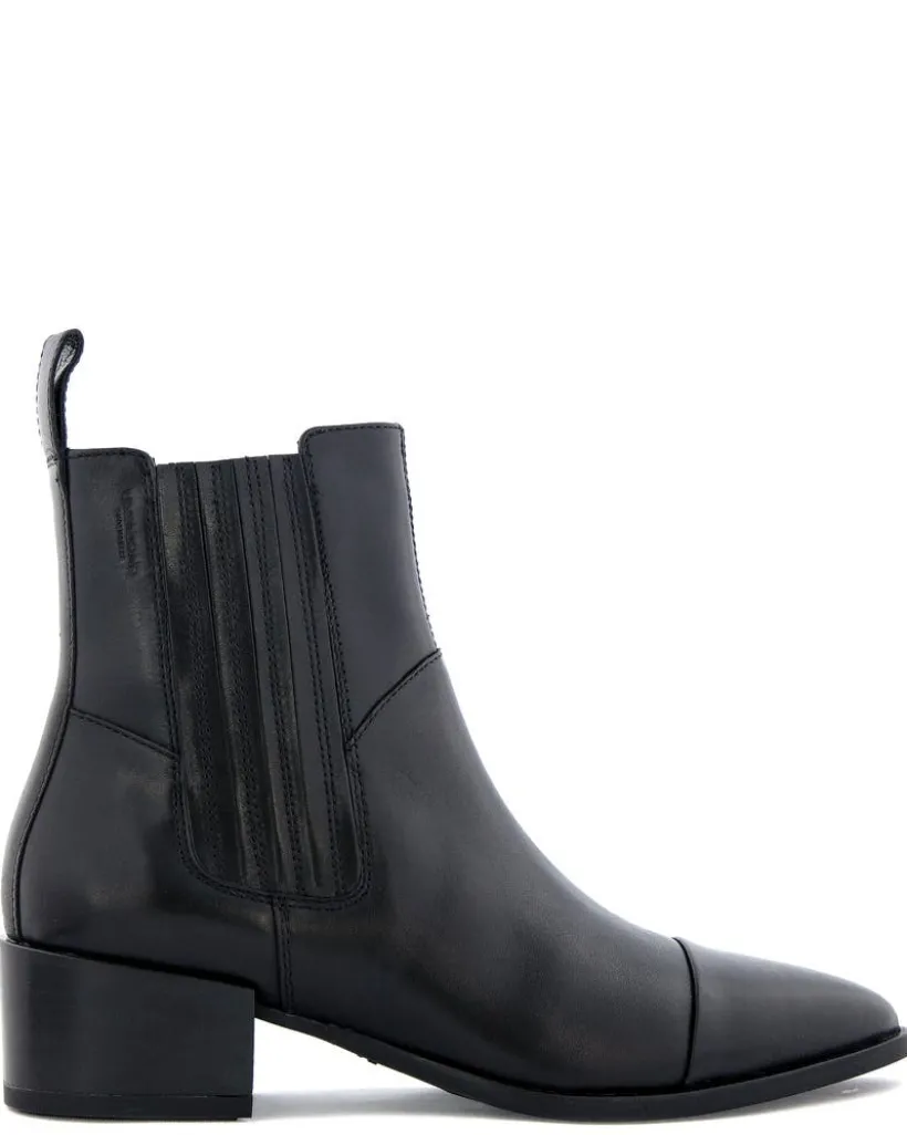 Vagabond Shoemakers Marja